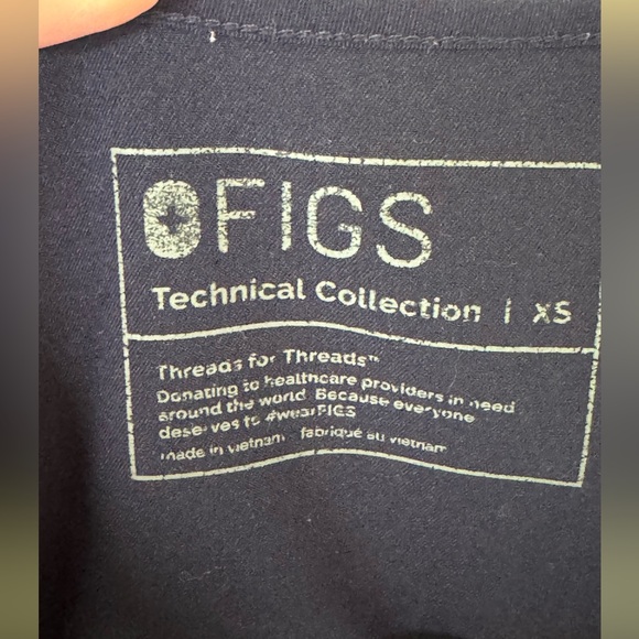 FIGS Technical Collection Top Navy‎ Women’s XS - Picture 3 of 6
